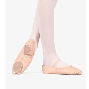 Capezio split sole Daisy 5.5 Narrow